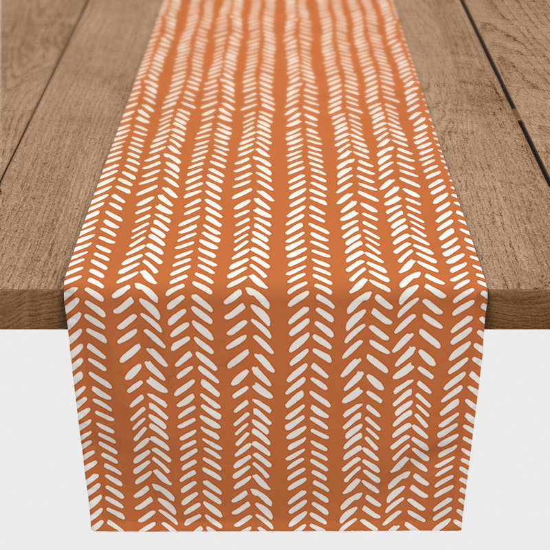 Chemin de table en losanges pointillé Nalston, 90 po x 16 po, Orange, Géométrique 2