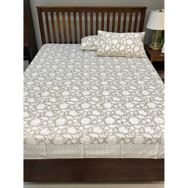 Hand Block Printed Pure Cotton Bedsheet Set With Pillow Covers