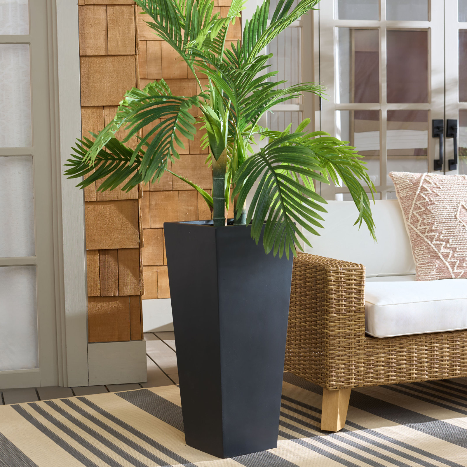 Paloma Planter, Black
