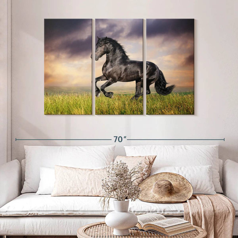 Cheval frison galopant Brampt, H 32 po x l 50 po