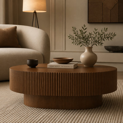 Table basse ovale avec un design cannelé et un assemblage facile, style moderne