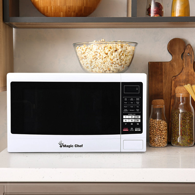 Magic Chef 1.6 Cubic Feet 1100 Watt Countertop Microwave, White
