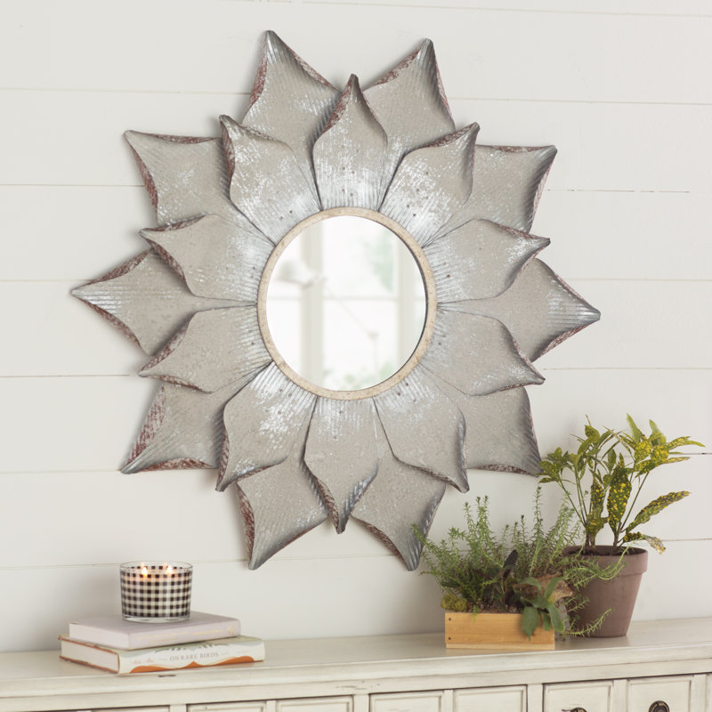Evagrace Metal Sunburst Wall Mirror