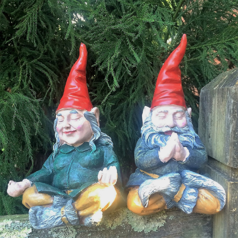 Ensemble de 2 statues de gnomes «Zelda» et «Mordecai»