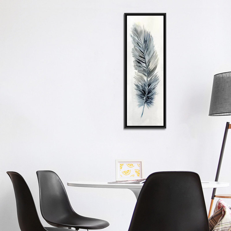 «Soft Feather II», impression sur toile tendue, H 72 po x l 24 po x P 1,5 po, Papier avec cadre noir
