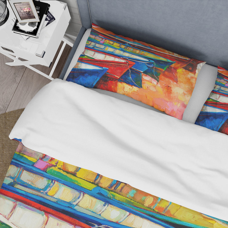 Bateaux dans le port pendant les couleurs chaudes coucher de soleil II - ensemble de housse de couette nautique - microfibre de polyester