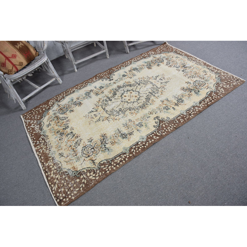Tapis turc antique avec un motif ethnique beige pour le salon, la salle à manger ou la chambre à coucher bohémienne