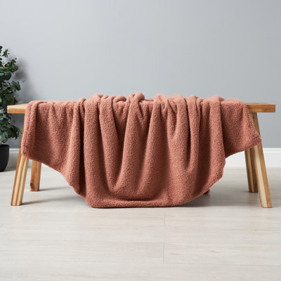 Latitude Run Throw 