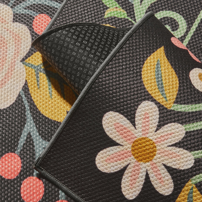 Floral Indoor / Outdoor Rug, Rectangle 5 pi x 7 pi