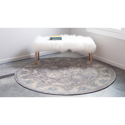 Gwendolyn Floral Indoor Rug