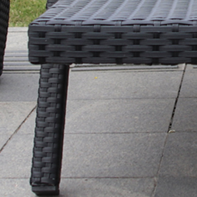 Chaise longue réglable en rotin pour l'extérieur