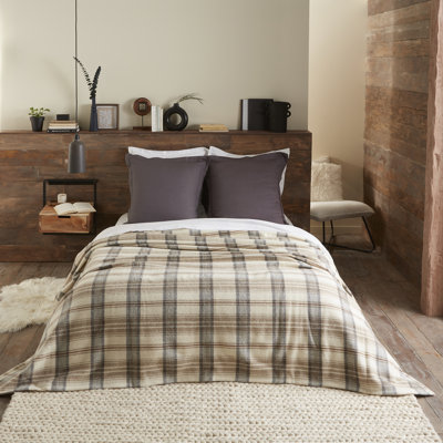 Gabriel Wool Plaid Blanket