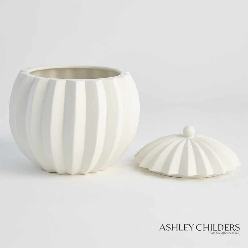 Spicchi Line Bowl W/Lid-Matte White-Lg, 8.25" H x 8" W x 8" D