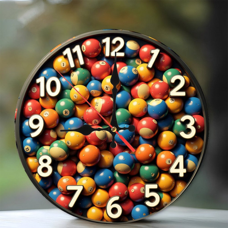 Décoration d'horloge murale colorée avec boules de billard