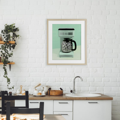 Imprimé encadré sous verre, disco cafetière sur vert, design par Lish Creative