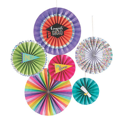Nowakowski Paper Graduation Tissue Flowers