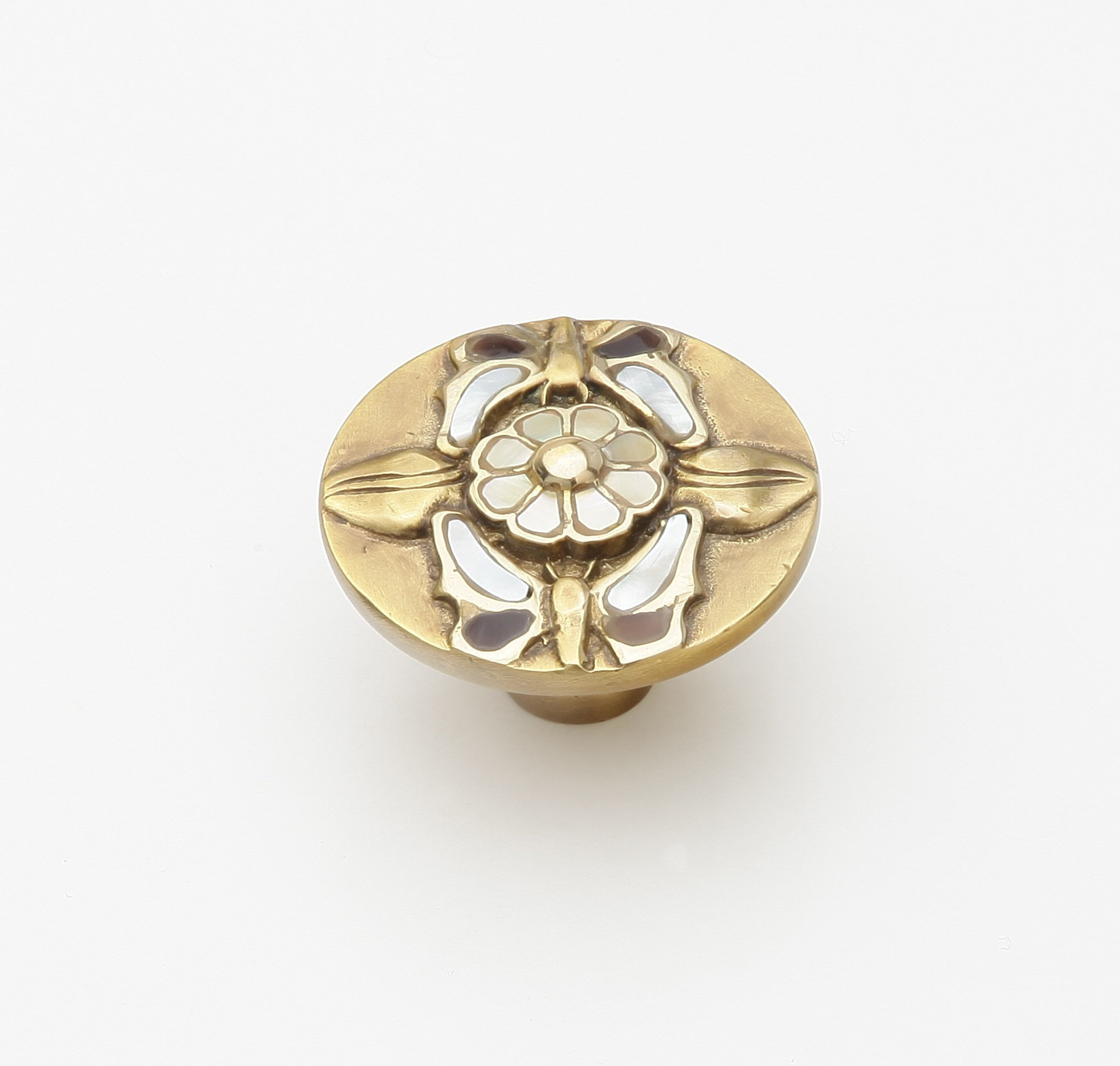 Schaub Heirloom Treasures Cabinet Knob w/ Shell Inlays 1-1/2