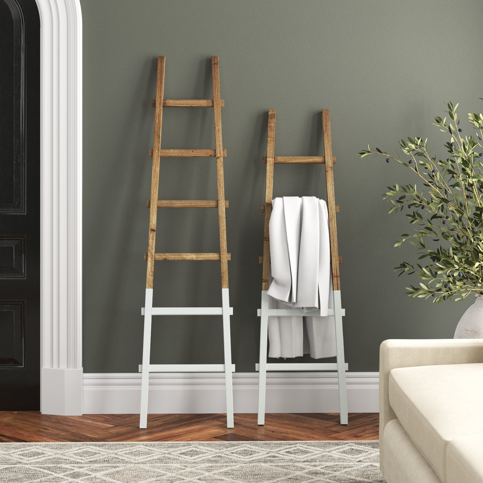 73'' Blanket Ladder