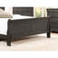 Lit de chambre à coucher avec touche traditionnelle, grand lit gris teinté, tête de lit et rails à utiliser-942056787-942056798