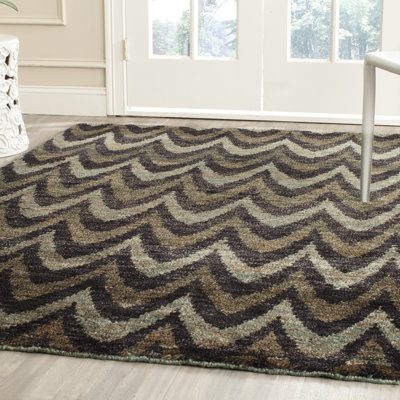 Maner Chevron Hand Woven Area Rug