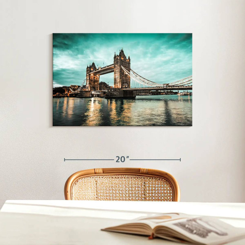 Nicci London Bridge Nightfall, H 16 po x l 24 po