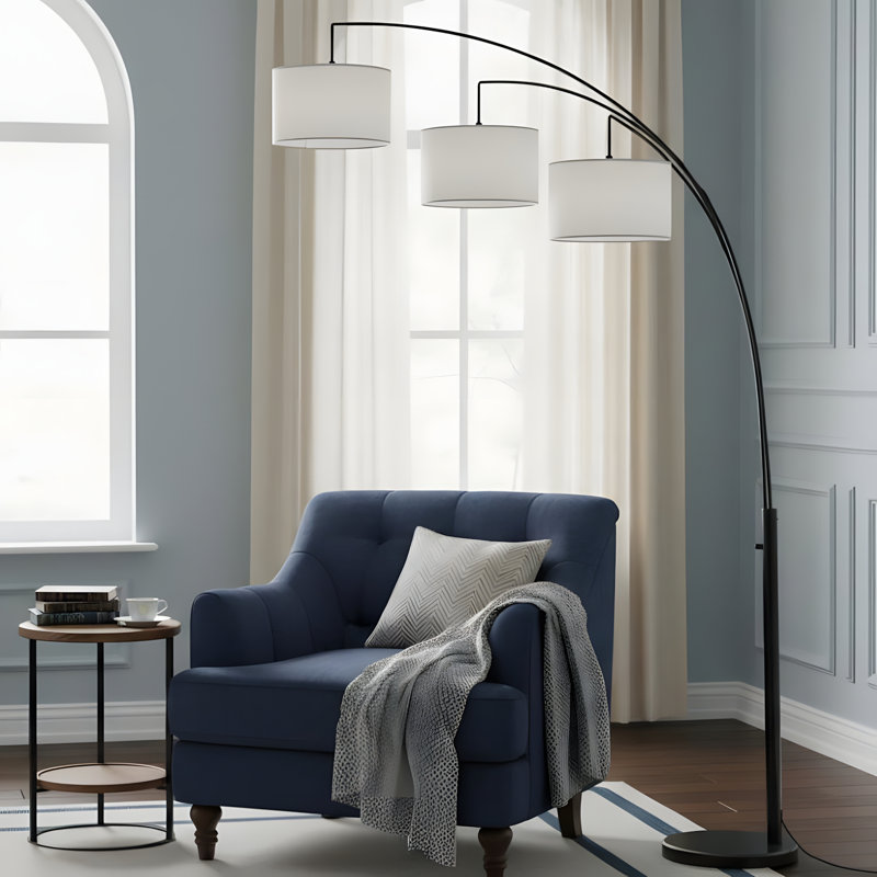 Lampe sur pied incurvée avec abat-jour tambour suspendu