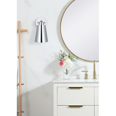 Diniz 1 - Light Dimmable Armed Sconce
