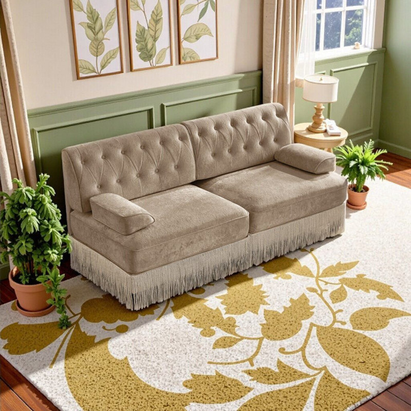 Élégant canapé Chesterfield en velours chameau - Conception capitonnée à boutons doux avec jupe à pampilles, modulaire et confortable pour le salon