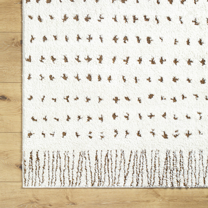 Tapis tissé à la machine Freud, Rectangle 6 pi 7 po x 9 pi
