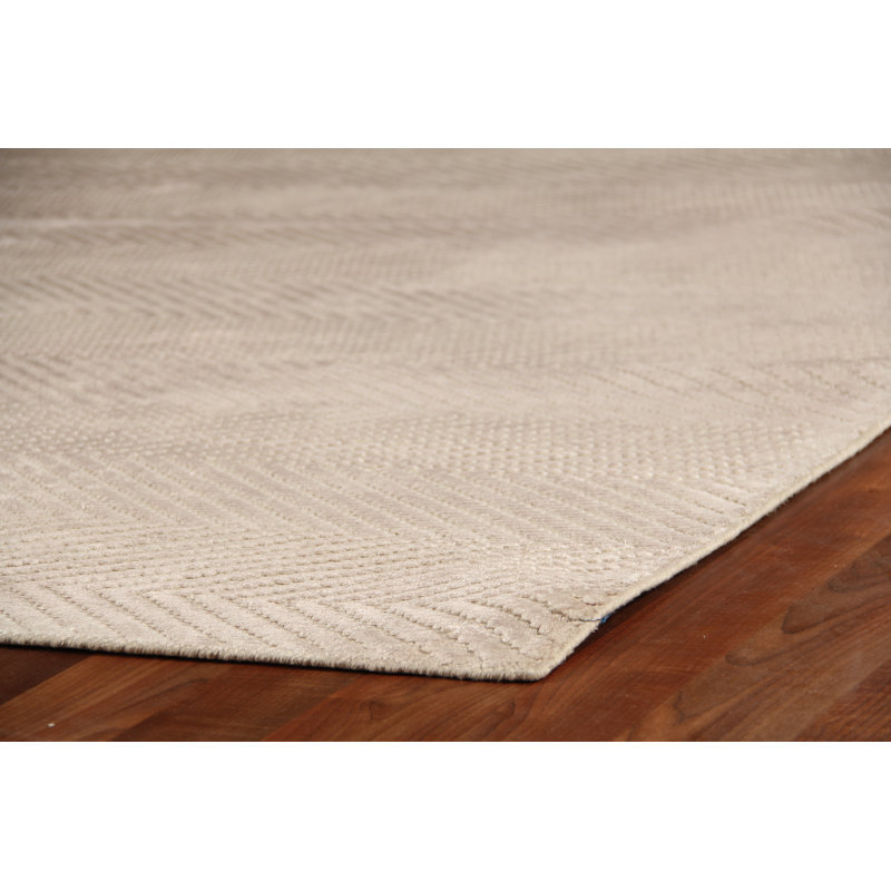 Honeycomb Chevron Area Rug in Silver, Rectangle 9' x 12'