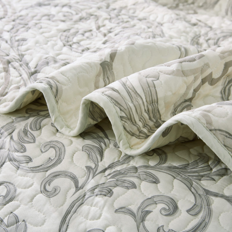Polyester Damask Coverlet with Pillow Shams Included, Oversize King Coverlet + 4 Shams + 2 Throw Pillows, Marisol