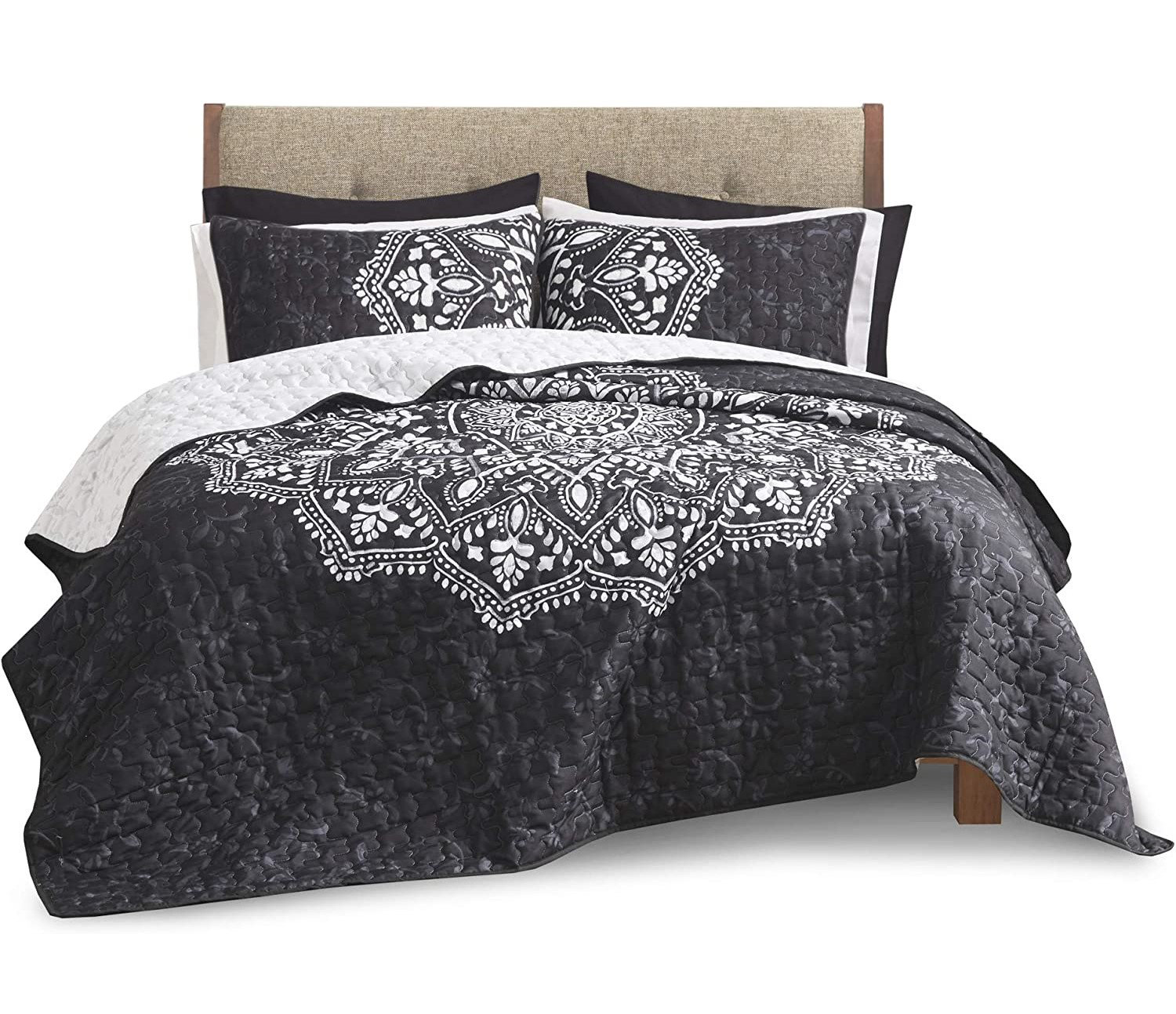 Quilt Set - Queen Quilt + 2 Standard Pillowcases