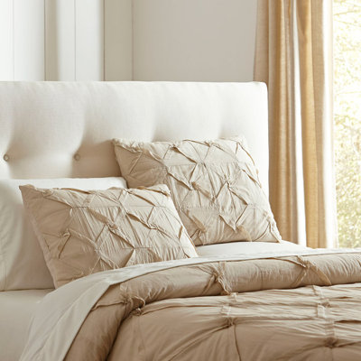 Geneieve Quit Sets Bedding
