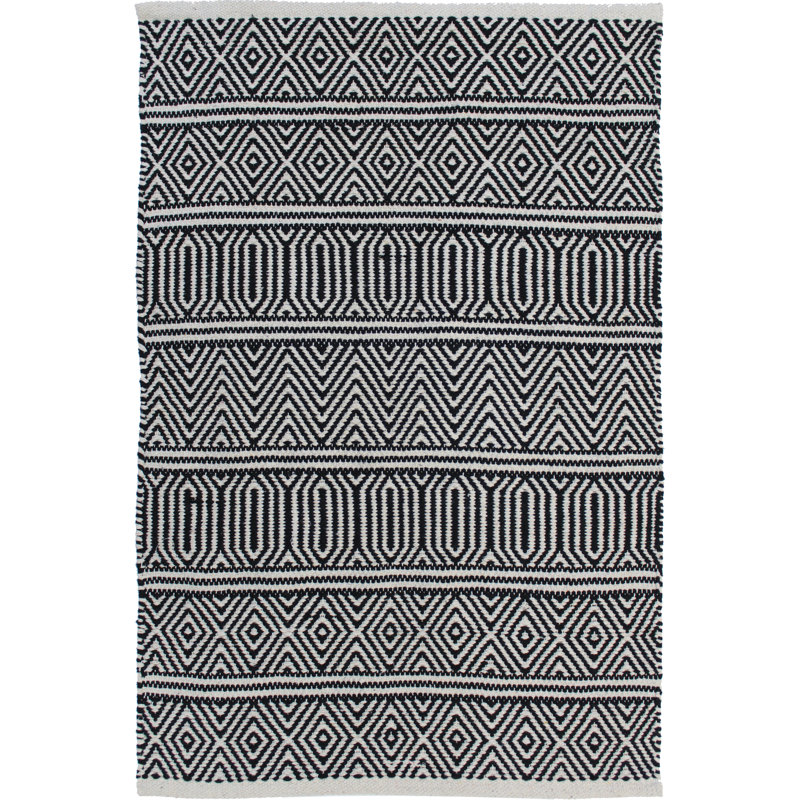 Tapis en coton noir fait à la main à motif géométrique Alodie, Rectangle 4 pi x 5 pi 11 po