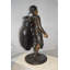 Statue de garçon Michalak portant un sac de golf en bronze - Taille: L 15 po x l 15 po x H 38 po.