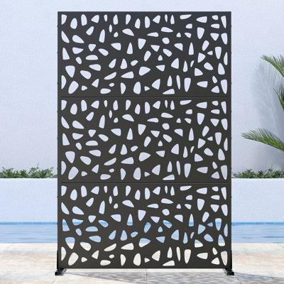 Outdoor Privacy Metal Screen by Dovelina