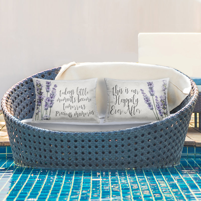 Ensemble de 2 coussins d'extérieur imprimés Lavender Moments Sentiments, design par Kim Allen