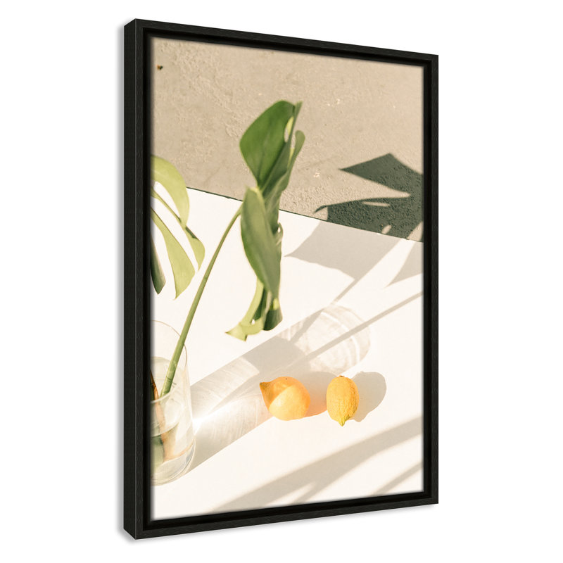 «Citrus & Palms» par Chandra Oh - reproduction encadrée sur toile, H 19,5 po x l 13,5 po x P 2 po, Cadre espresso