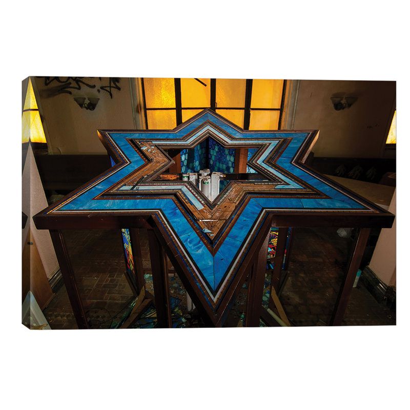Super Nova by Noel Kerns - Wrapped Canvas Print, 66.04 cm H x 45.72 cm W x 1.91 cm D