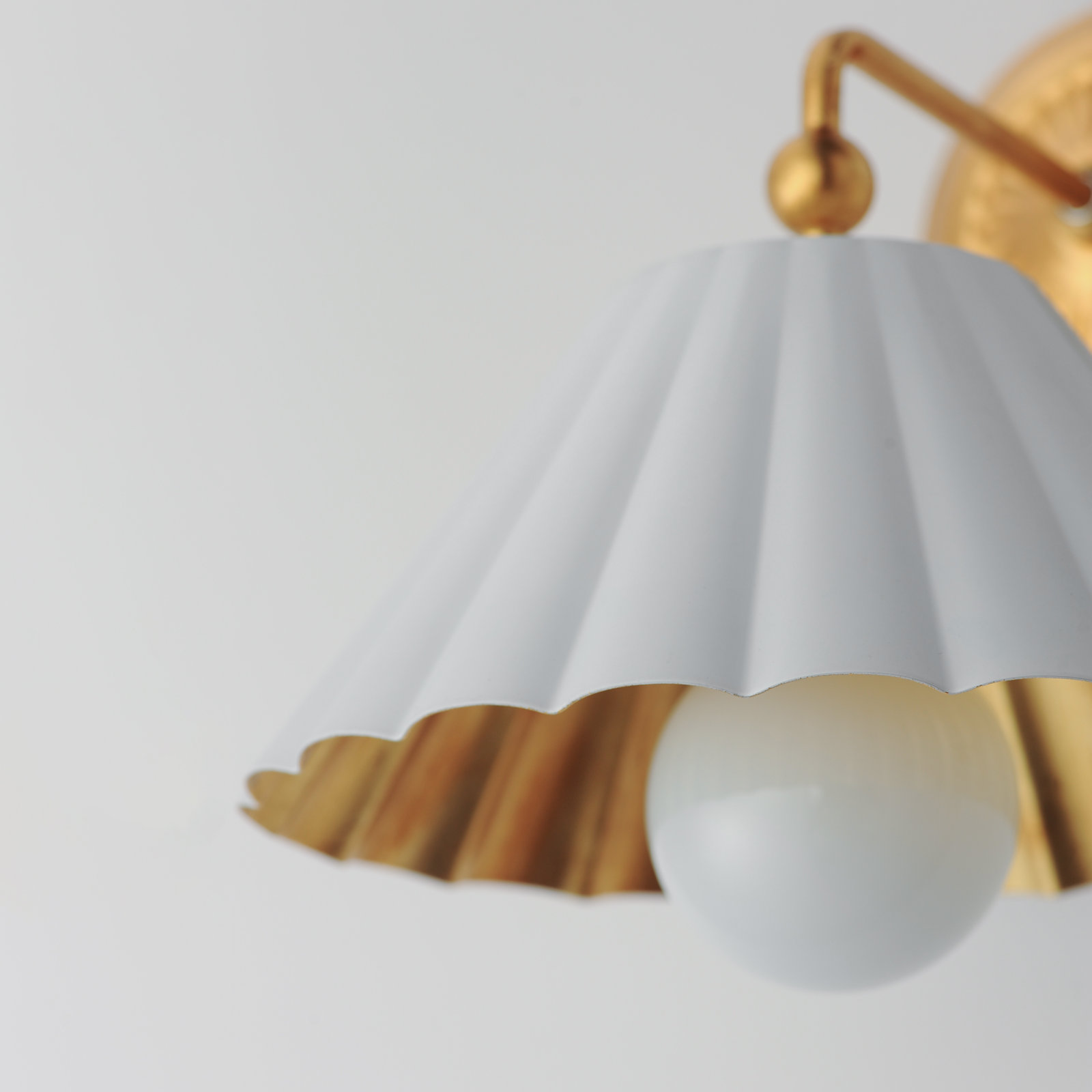 Granduca Single Light Steel Dimmable Armed Sconce, Matte White/Gold Leaf