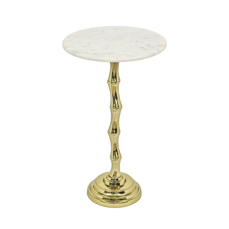 Table d'appoint élégante en marbre avec base en aluminium de forme bambou, parfaite pour les intérieurs modernes et classiques.