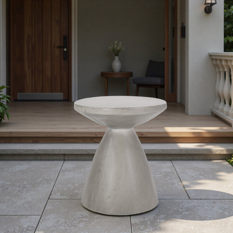 Table d'appoint d'extérieur en béton léger