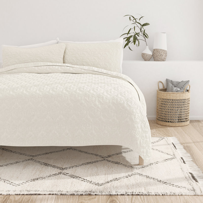 Ivory Full Microfiber Quilted Coverlet Set