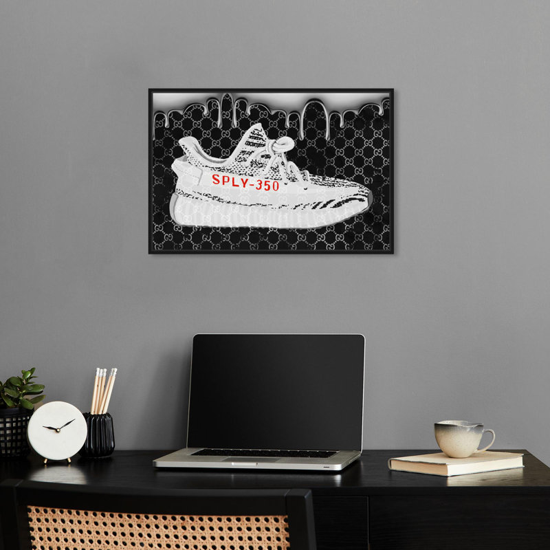 «Dripping In Stylish Sneakers» par Notoriart, H 11 po x l 16 po, Cadre noir