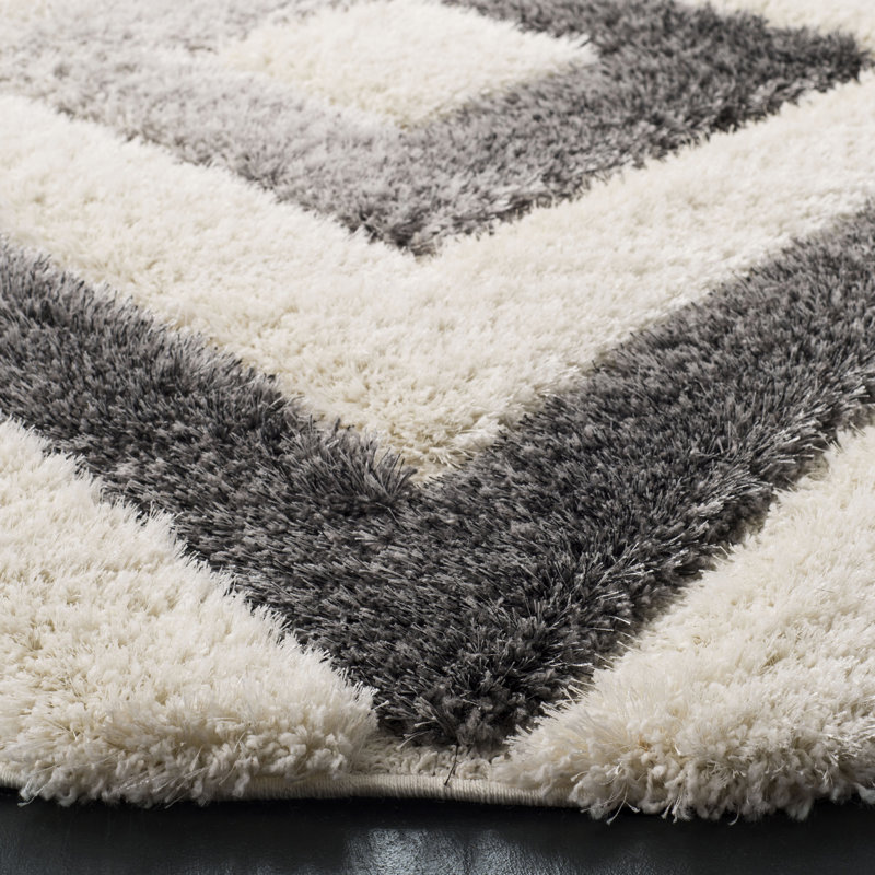 Adamski Performance Rug, Runner 2'3" x 7'