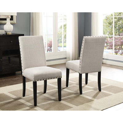 Chaise de salle à manger à garniture cloutée brun clair, 2 chaises. Base en bois franc robuste, revêtement en lin et en coton, couleur foncée, l 18,71 po x P 24,12 po, H 38 po avec garniture, de deux. Bois franc, pieds colorés. X
