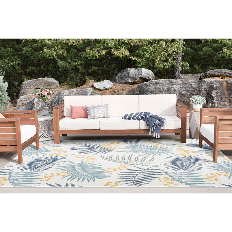 Vannesa Floral Reversible Flatweave Polypropylene Indoor / Outdoor Area Rug - Navy , Rectangle 5'3'' x 7'3''