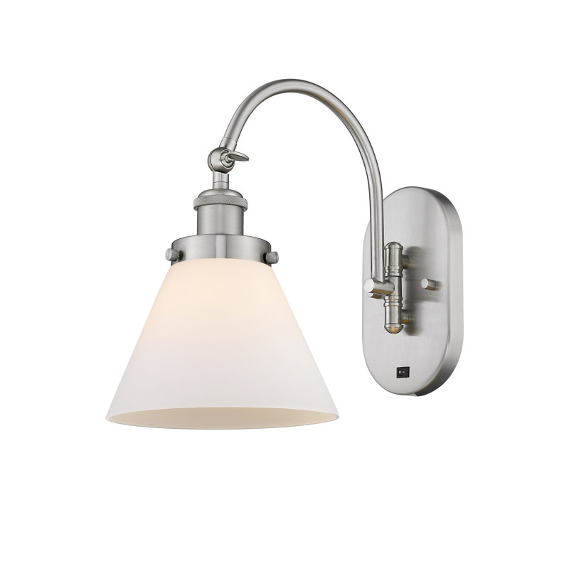 Applique murale 1 lumière 8 "à bras pivotant 8" Shauna Cone, Blanc mat, Incandescente, Nickel satiné brossé