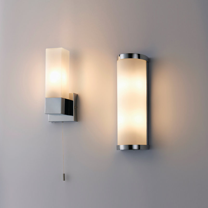 Chow 2 - Light Dimmable Vanity Light