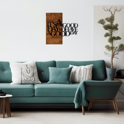 Décoration murale en bois